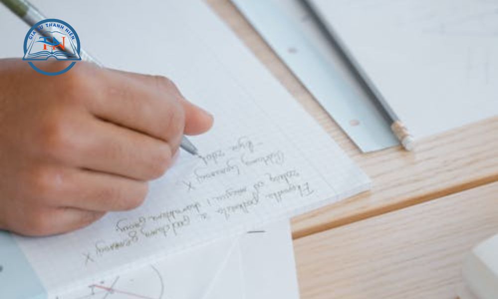 Gia sư hay trung tâm phù hợp với học sinh cần lấy lại nền tảng
