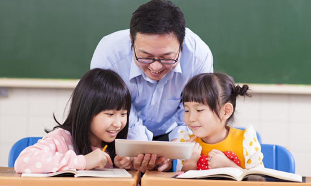giấc, chuẩn bị bài và trao đổi với phụ huynh khi xuất hiện vấn đề.Có nên học thử trước khi quyết định thuê gia sư lâu dài