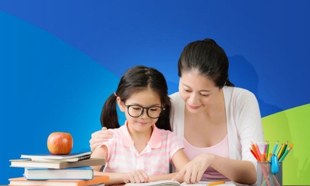 Nên yêu cầu gia sư báo cáo sau mỗi buổi, hàng tuần hay hàng tháng