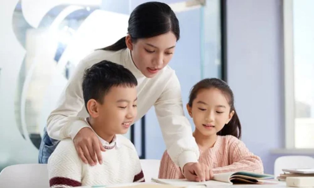 Các tiêu chí cốt lõi để chọn đúng gia sư cho con